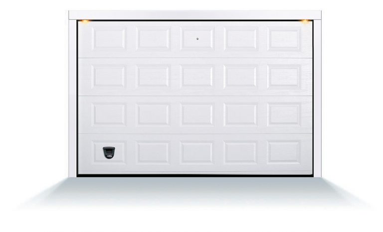 porta sezionale cassettata a effetto goffrata legno, modello trento