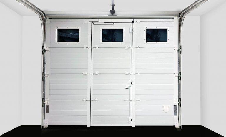 Porta pedonale inserita con profili a taglio termico - vista interna