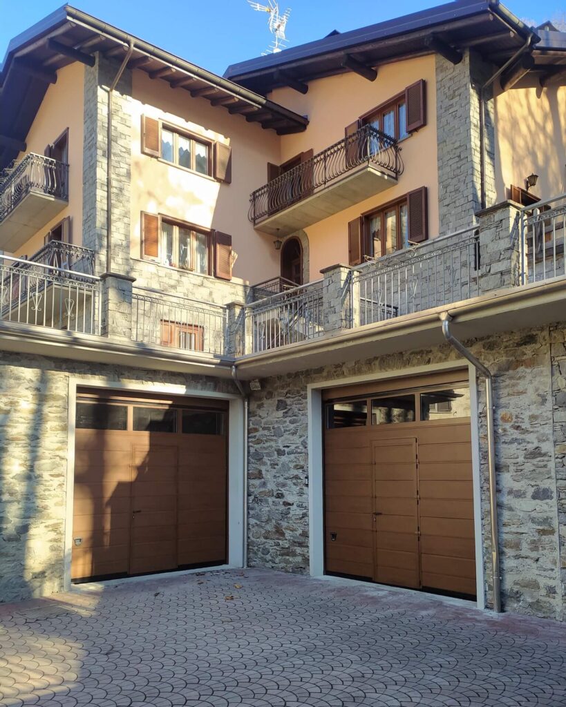 portone garage di design effetto legno personalizzato - BBG