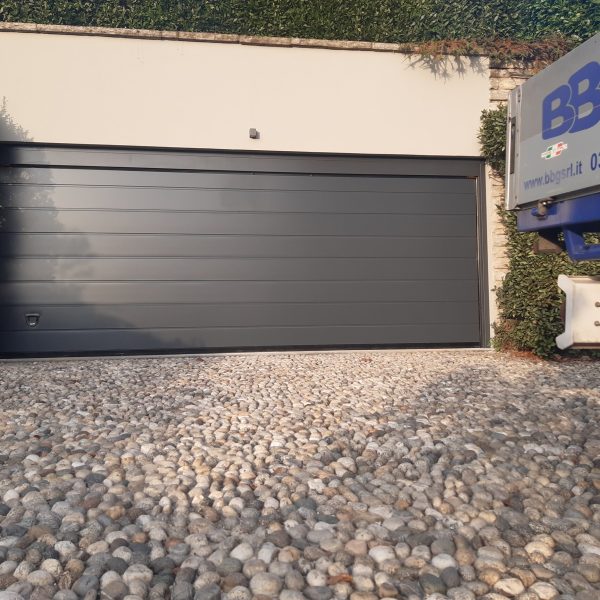 Due doghe liscio Urbino, grigio RAL 7016
